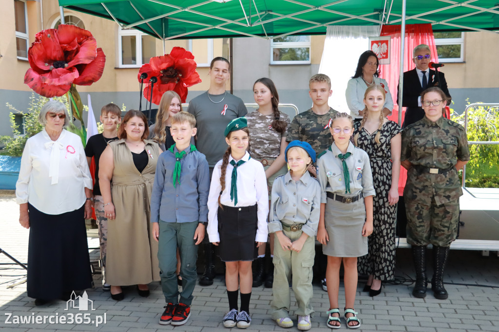 Fotorelacja II: Powiatowe Obchody Święta Wojska Polskiego w Porębie