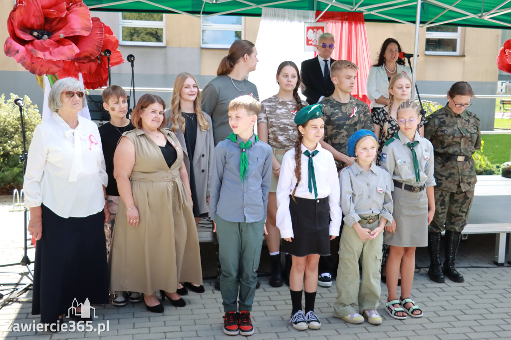 Fotorelacja II: Powiatowe Obchody Święta Wojska Polskiego w Porębie