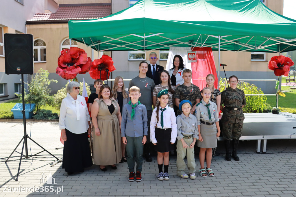 Fotorelacja II: Powiatowe Obchody Święta Wojska Polskiego w Porębie