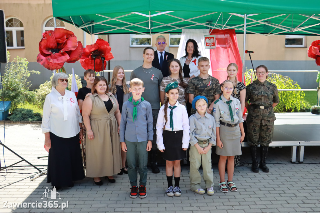 Fotorelacja II: Powiatowe Obchody Święta Wojska Polskiego w Porębie