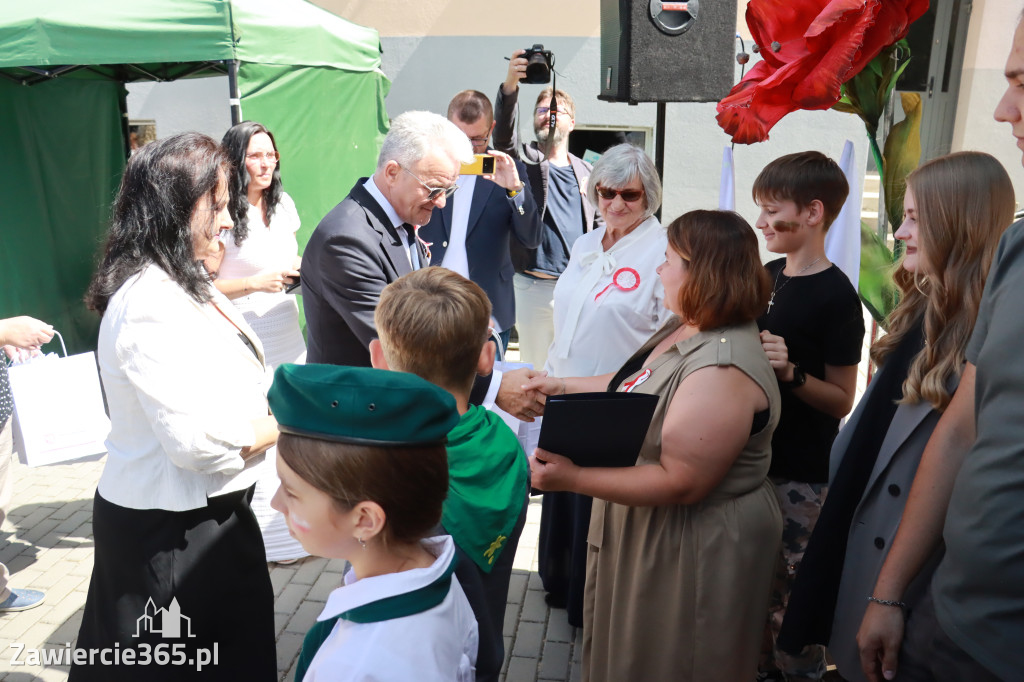 Fotorelacja II: Powiatowe Obchody Święta Wojska Polskiego w Porębie