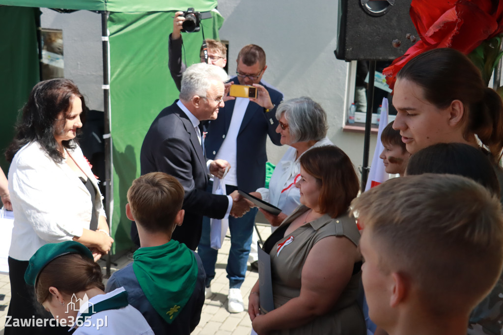 Fotorelacja II: Powiatowe Obchody Święta Wojska Polskiego w Porębie