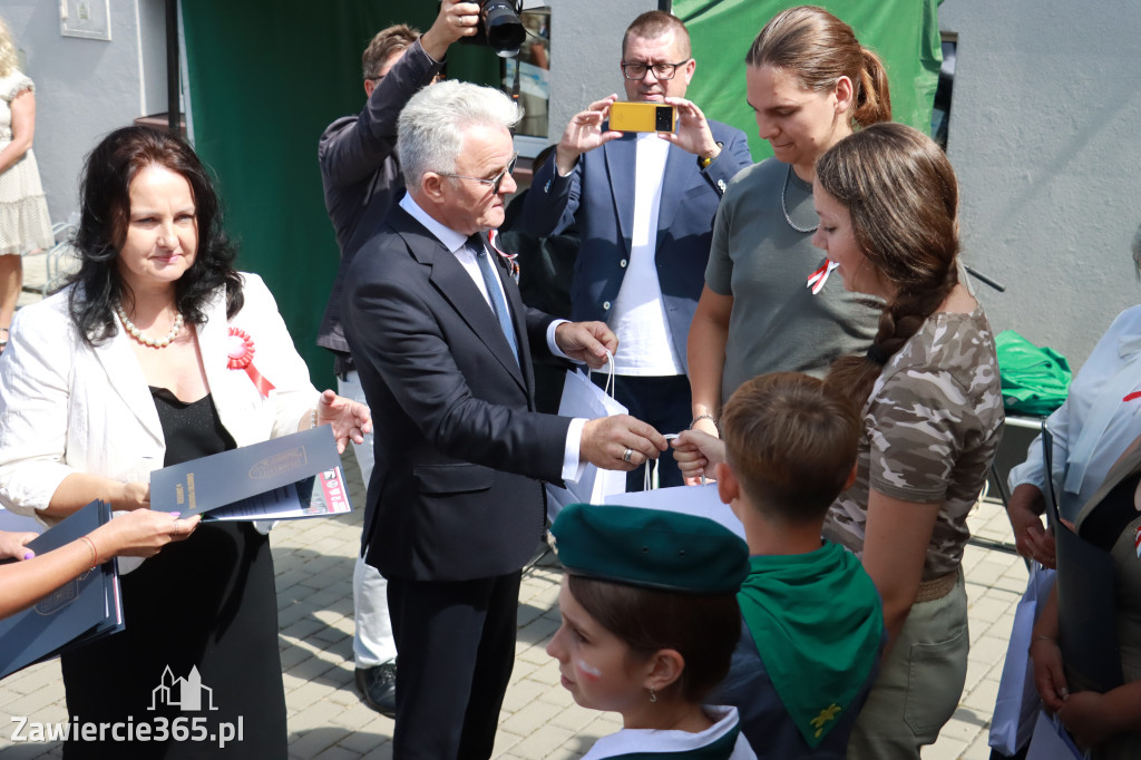 Fotorelacja II: Powiatowe Obchody Święta Wojska Polskiego w Porębie