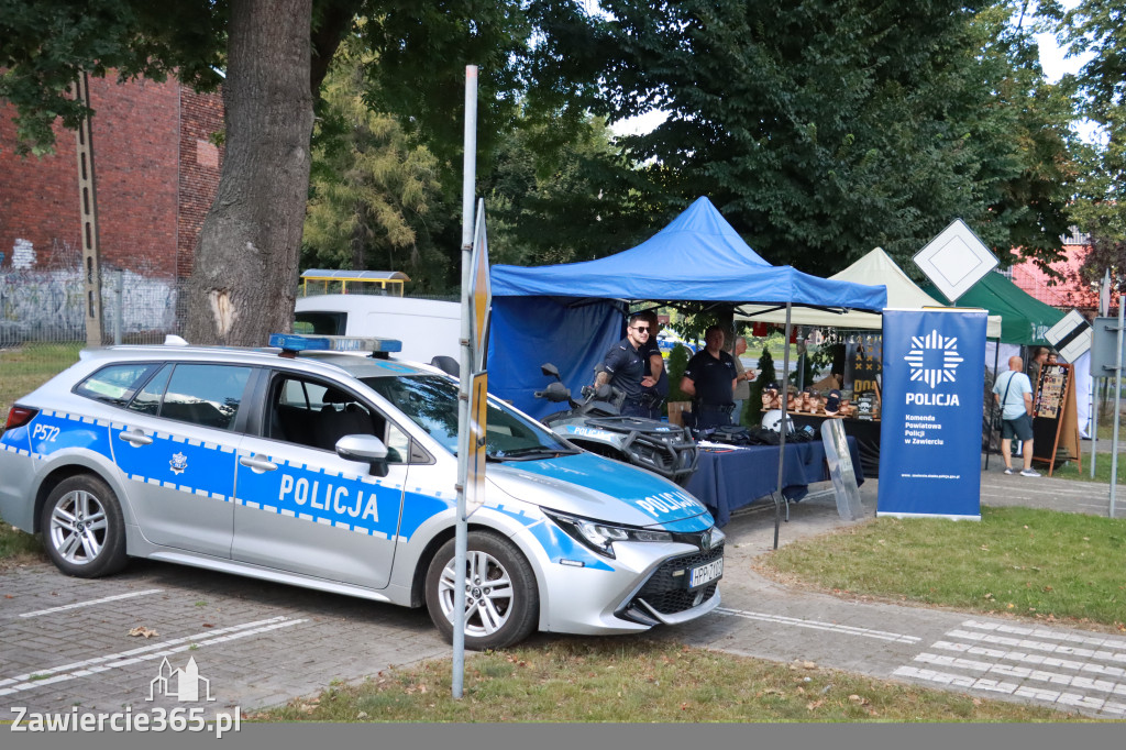 Fotorelacja II: Powiatowe Obchody Święta Wojska Polskiego w Porębie