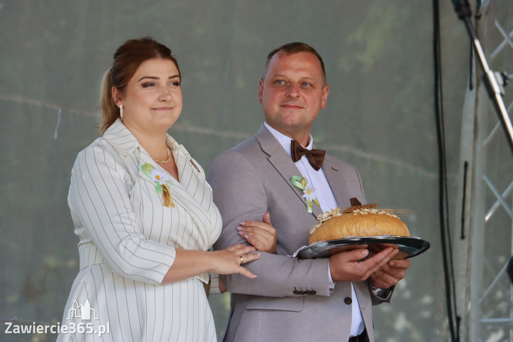 Fotorelacja I: GMINNE ŚWIĘTO PLONÓW część oficjalna. Irządze 2025!