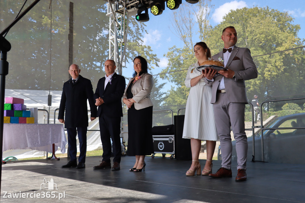 Fotorelacja I: GMINNE ŚWIĘTO PLONÓW część oficjalna. Irządze 2025!