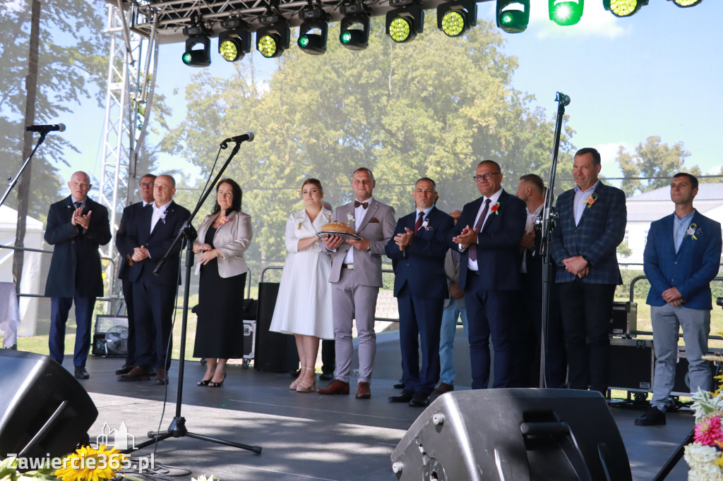 Fotorelacja I: GMINNE ŚWIĘTO PLONÓW część oficjalna. Irządze 2025!