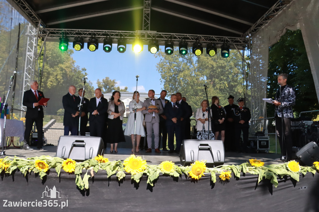 Fotorelacja I: GMINNE ŚWIĘTO PLONÓW część oficjalna. Irządze 2025!