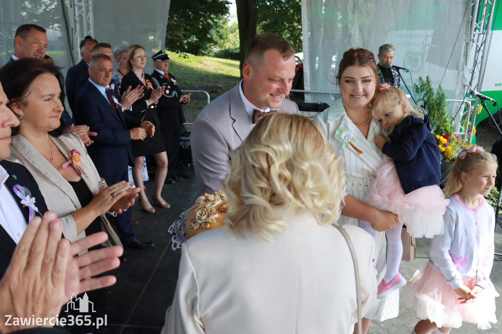 Fotorelacja I: GMINNE ŚWIĘTO PLONÓW część oficjalna. Irządze 2025!