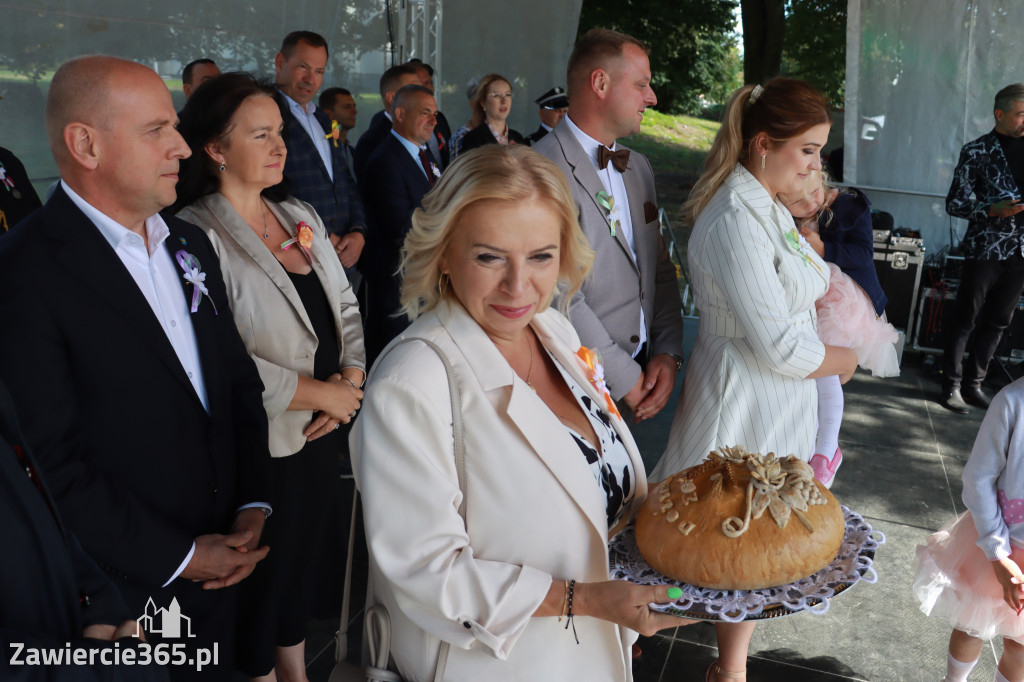Fotorelacja I: GMINNE ŚWIĘTO PLONÓW część oficjalna. Irządze 2025!