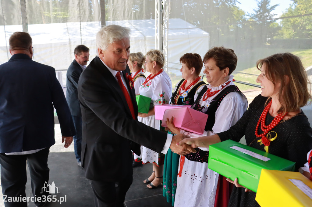 Fotorelacja I: GMINNE ŚWIĘTO PLONÓW część oficjalna. Irządze 2025!