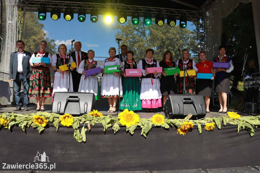 Fotorelacja I: GMINNE ŚWIĘTO PLONÓW część oficjalna. Irządze 2025!