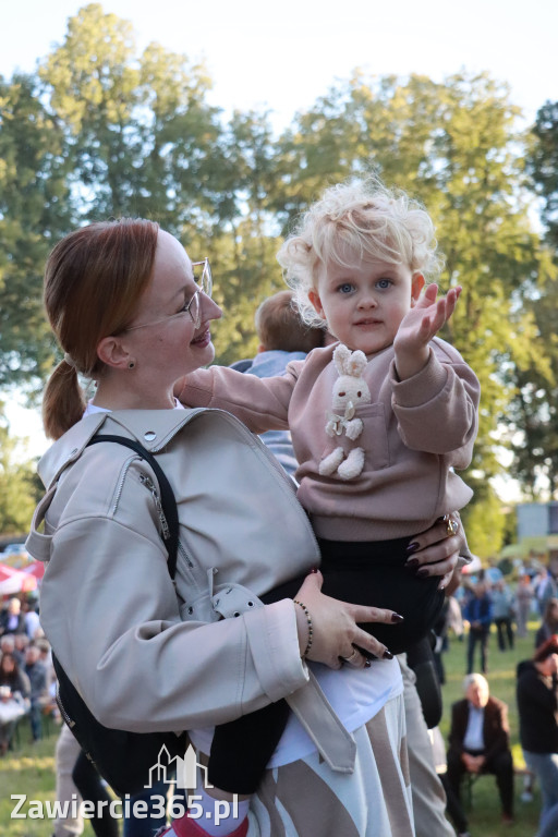 Fotorelacja III: GMINNE ŚWIĘTO PLONÓW część artystyczna cd. Irządze 2025!