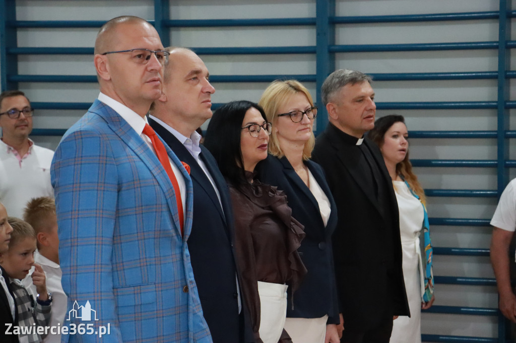 Fotorelacja: Uroczyste Rozpoczęcie Roku Szkolnego 2025/2026 w SP 5 w Zawierciu
