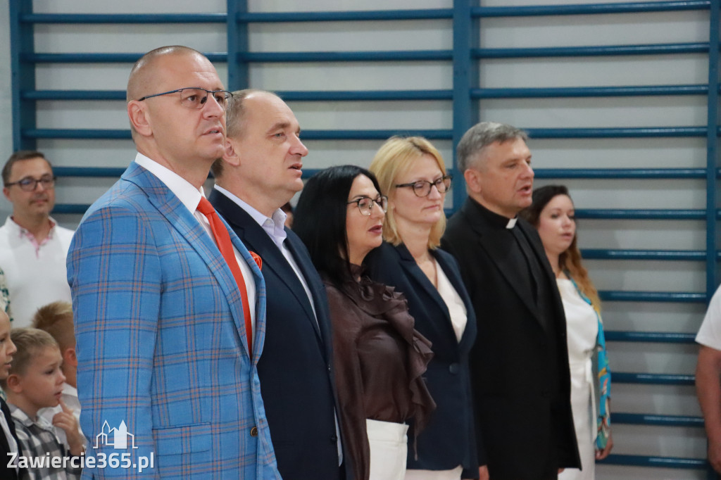 Fotorelacja: Uroczyste Rozpoczęcie Roku Szkolnego 2025/2026 w SP 5 w Zawierciu