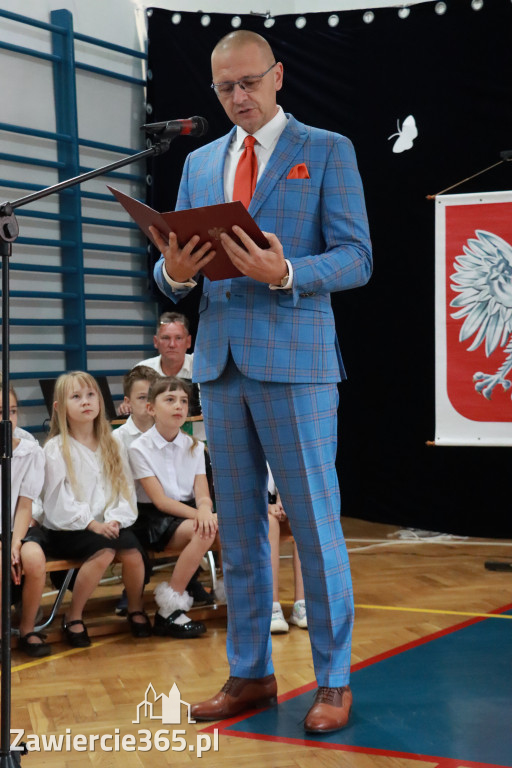 Fotorelacja: Uroczyste Rozpoczęcie Roku Szkolnego 2025/2026 w SP 5 w Zawierciu