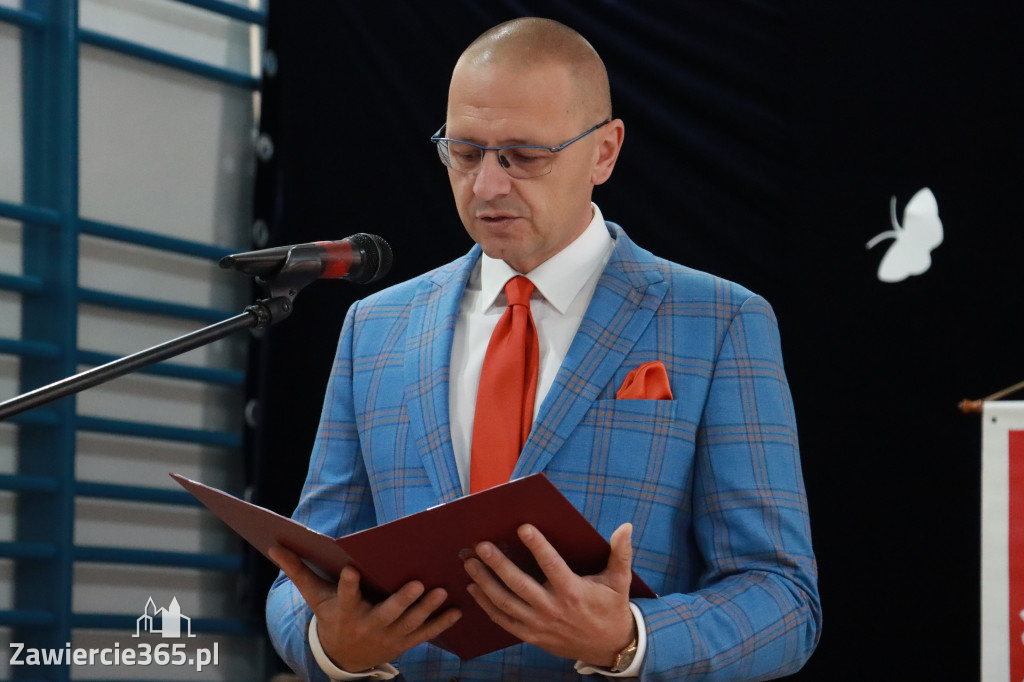 Fotorelacja: Uroczyste Rozpoczęcie Roku Szkolnego 2025/2026 w SP 5 w Zawierciu