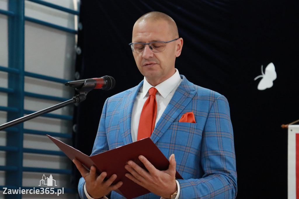 Fotorelacja: Uroczyste Rozpoczęcie Roku Szkolnego 2025/2026 w SP 5 w Zawierciu