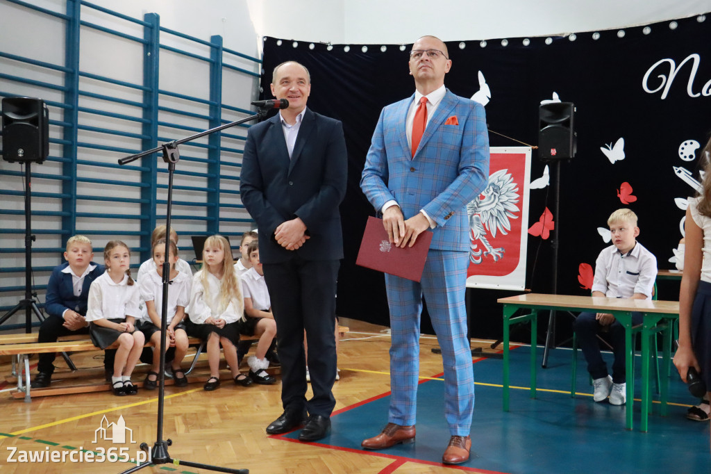 Fotorelacja: Uroczyste Rozpoczęcie Roku Szkolnego 2025/2026 w SP 5 w Zawierciu