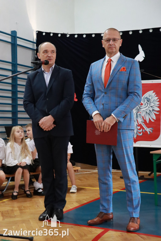 Fotorelacja: Uroczyste Rozpoczęcie Roku Szkolnego 2025/2026 w SP 5 w Zawierciu