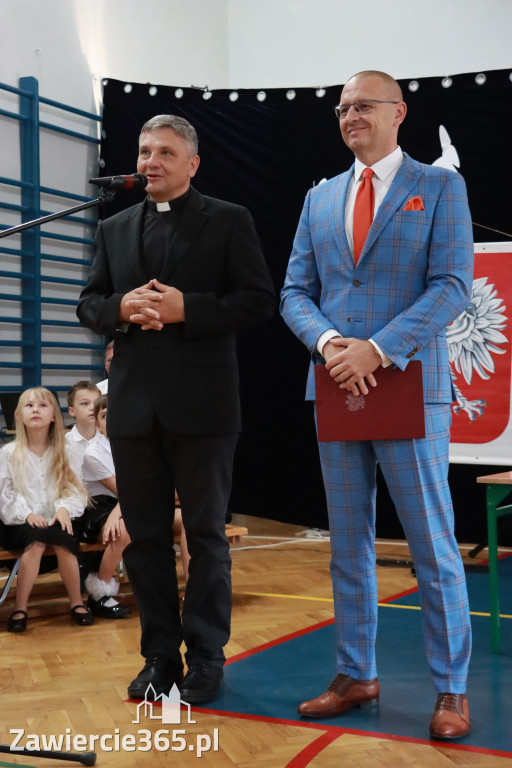 Fotorelacja: Uroczyste Rozpoczęcie Roku Szkolnego 2025/2026 w SP 5 w Zawierciu