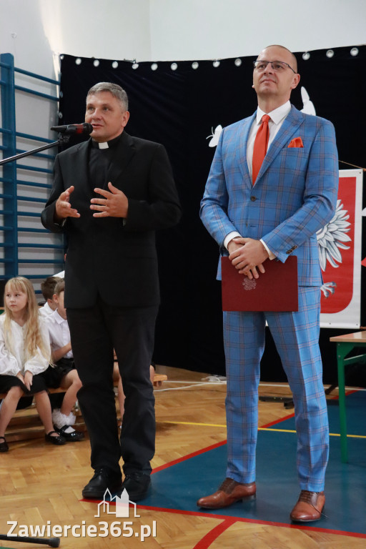 Fotorelacja: Uroczyste Rozpoczęcie Roku Szkolnego 2025/2026 w SP 5 w Zawierciu