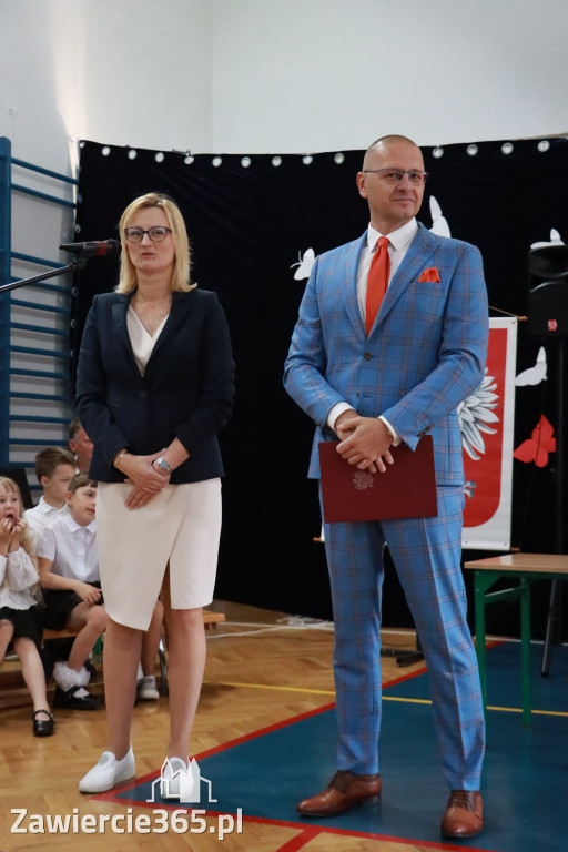 Fotorelacja: Uroczyste Rozpoczęcie Roku Szkolnego 2025/2026 w SP 5 w Zawierciu