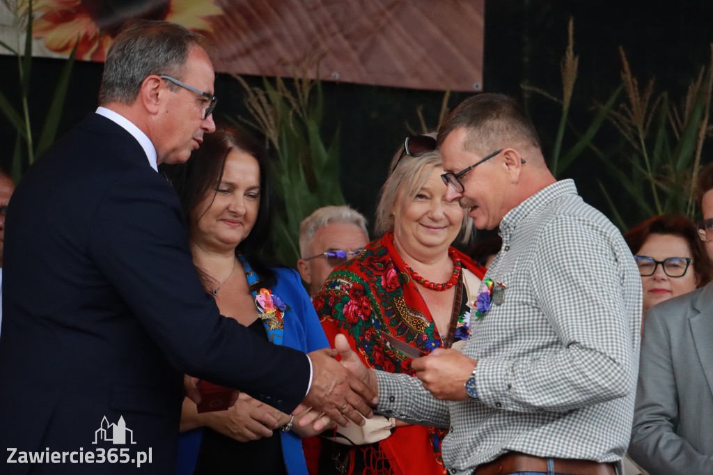 Fotorelacja I: XXVI Dożynki Powiatowo -Gminne w Łazach