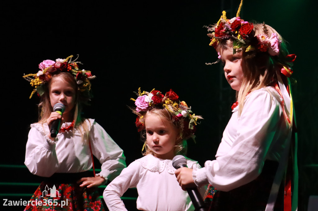 Fotorelacja III: XXVI Dożynki Powiatowo - Gminne w Łazach