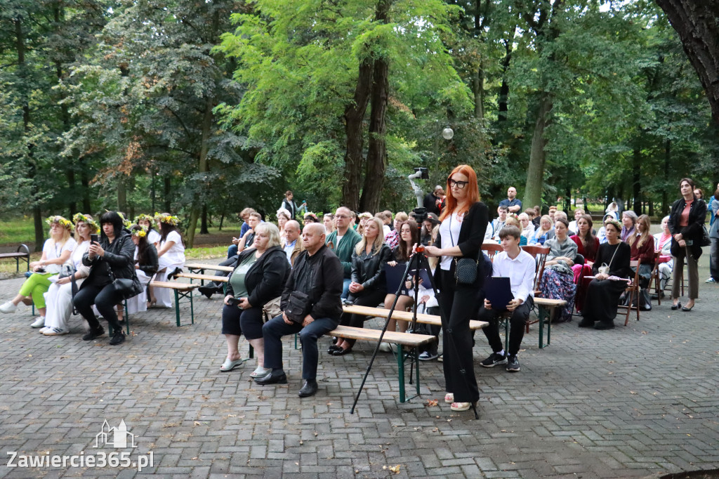 Fotorelacja: Narodowe Czytanie w Zawierciu
