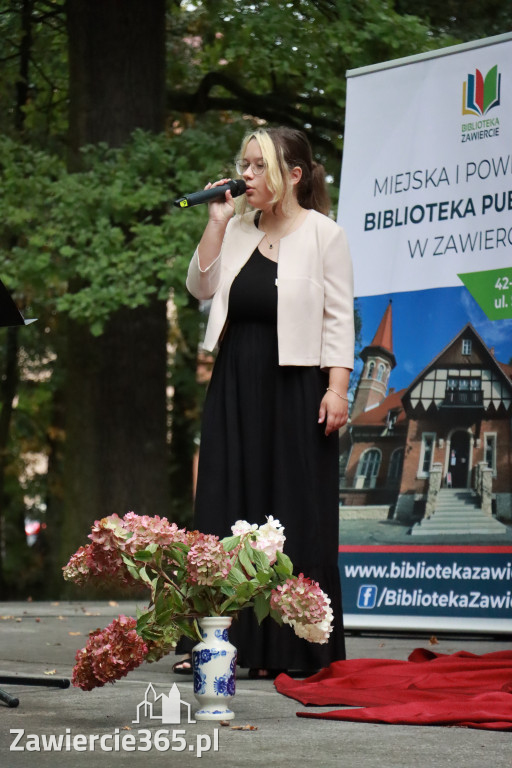 Fotorelacja: Narodowe Czytanie w Zawierciu