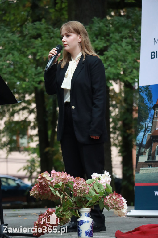 Fotorelacja: Narodowe Czytanie w Zawierciu