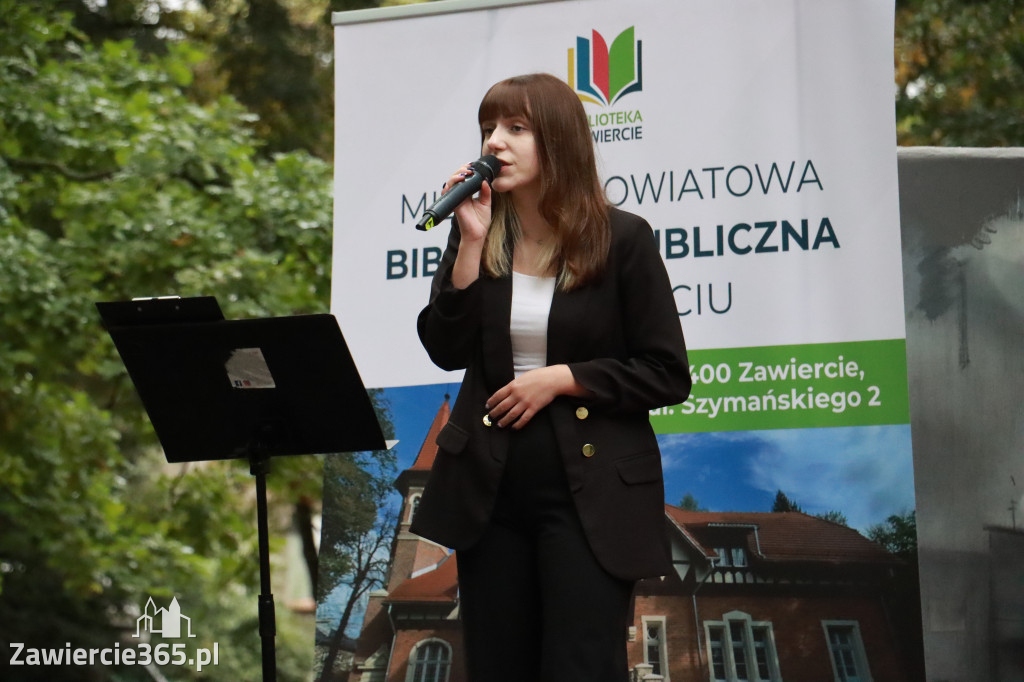 Fotorelacja: Narodowe Czytanie w Zawierciu