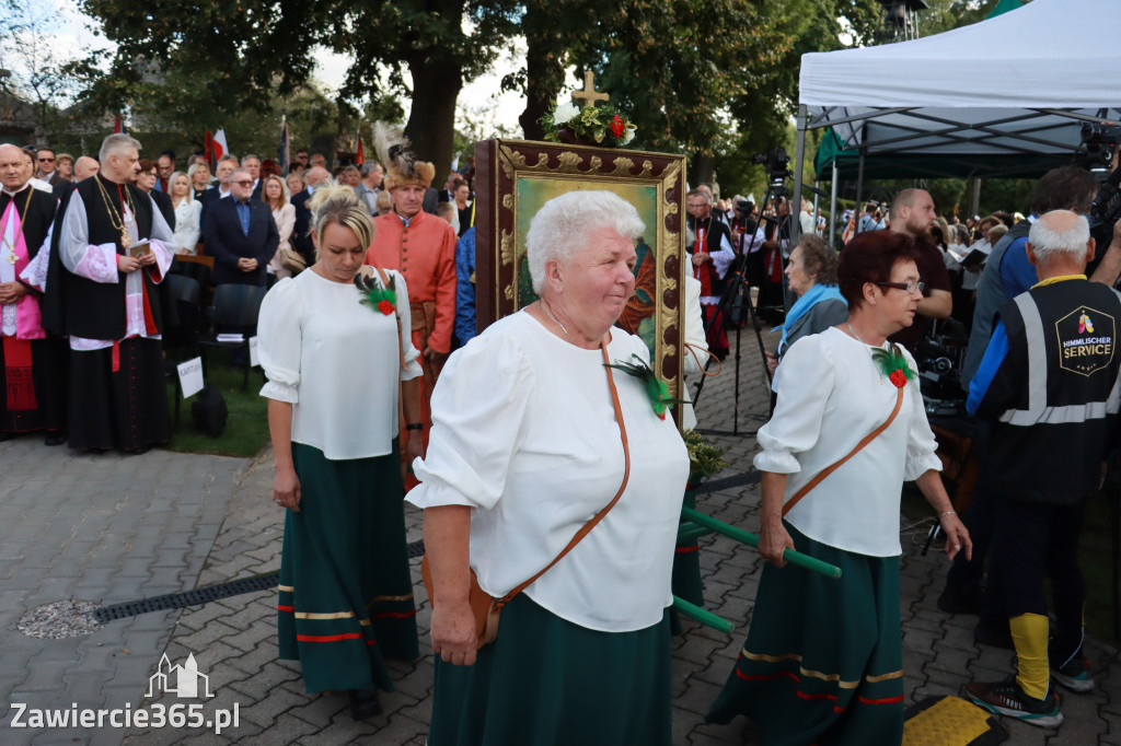 Fotorelacja I: Uroczysta Koronacja Cudownego Obrazu Matki Bożej Skarżyckiej