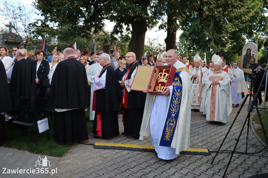 Fotorelacja I: Uroczysta Koronacja Cudownego Obrazu Matki Bożej Skarżyckiej
