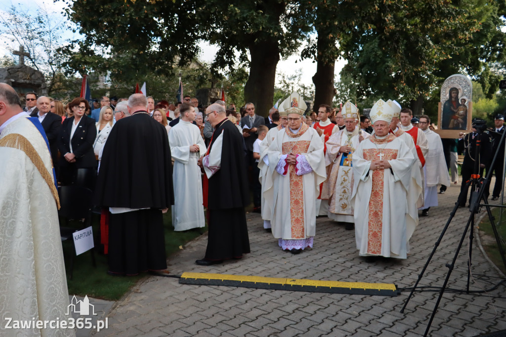 Fotorelacja I: Uroczysta Koronacja Cudownego Obrazu Matki Bożej Skarżyckiej