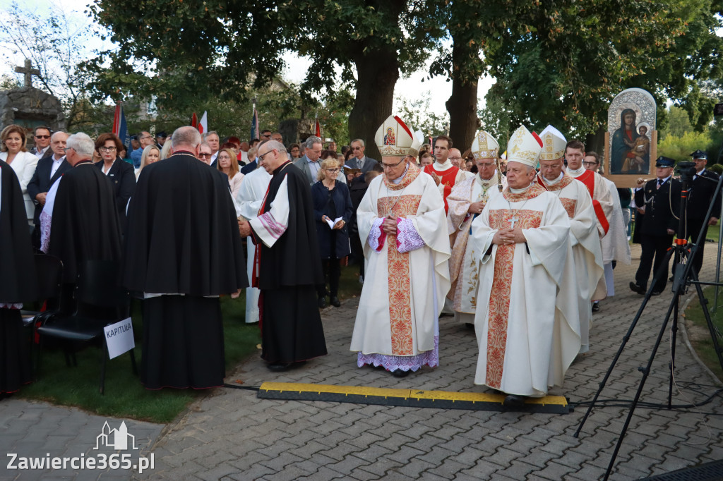 Fotorelacja I: Uroczysta Koronacja Cudownego Obrazu Matki Bożej Skarżyckiej