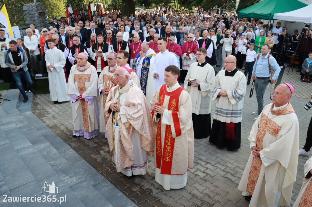 Fotorelacja II: Uroczysta Koronacja Cudownego Obrazu Matki Bożej Skarżyckiej