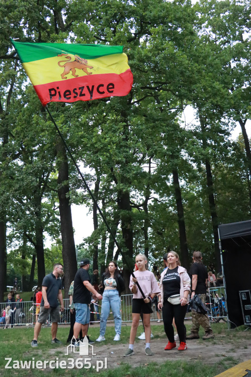 Fotorelacja I: Żywa Scena Zawiercie – Festiwal Reggae. Koncert zespołu KOŁTUN!
