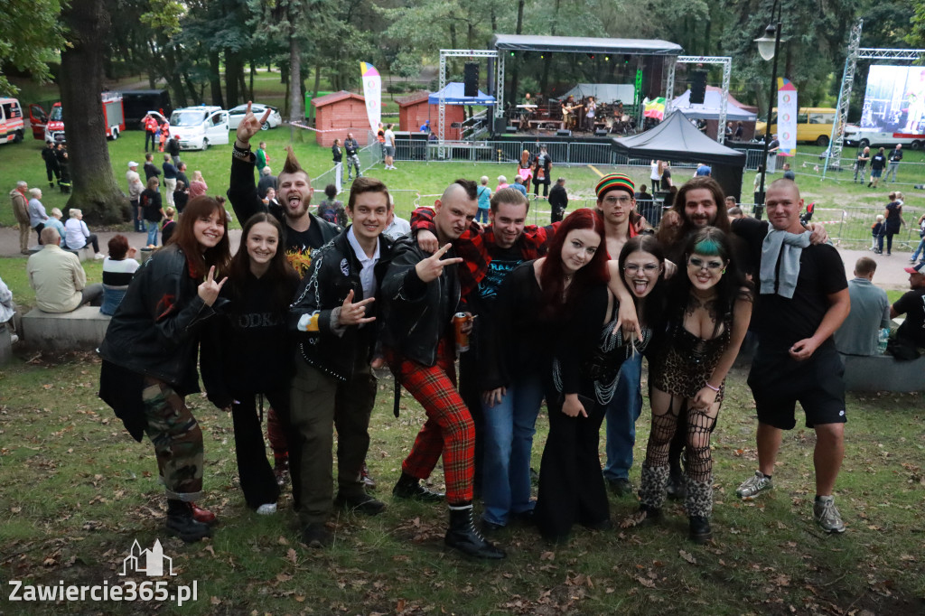 Fotorelacja I: Żywa Scena Zawiercie – Festiwal Reggae. Koncert zespołu KOŁTUN!