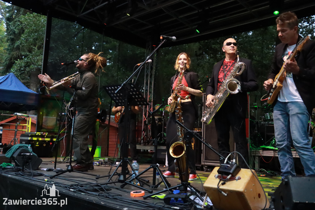 Fotorelacja II: Żywa Scena Zawiercie – Festiwal Reggae. Koncert zespołu KONOPIANS