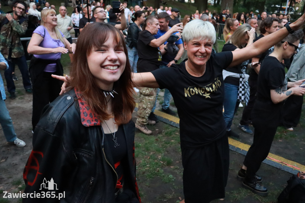 Fotorelacja II: Żywa Scena Zawiercie – Festiwal Reggae. Koncert zespołu KONOPIANS