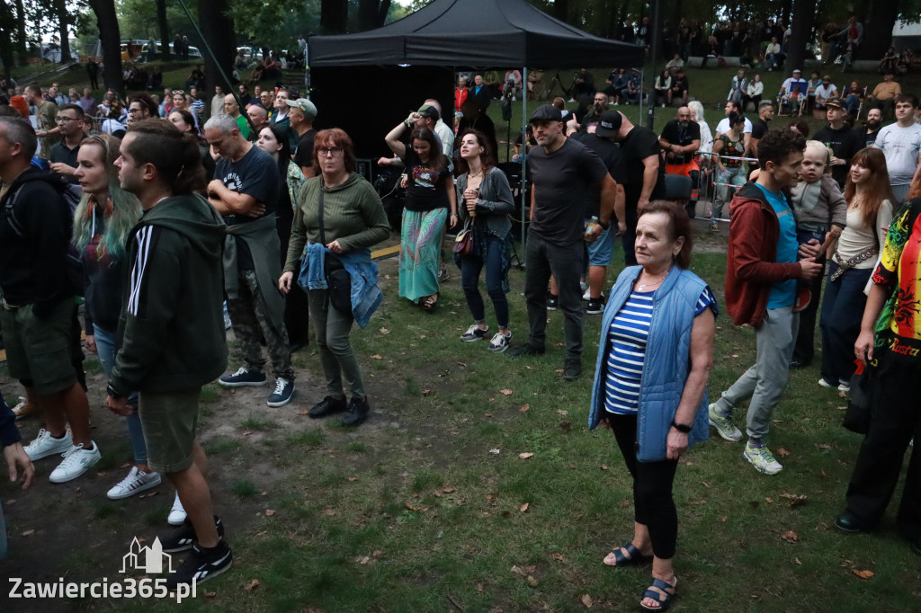 Fotorelacja II: Żywa Scena Zawiercie – Festiwal Reggae. Koncert zespołu KONOPIANS