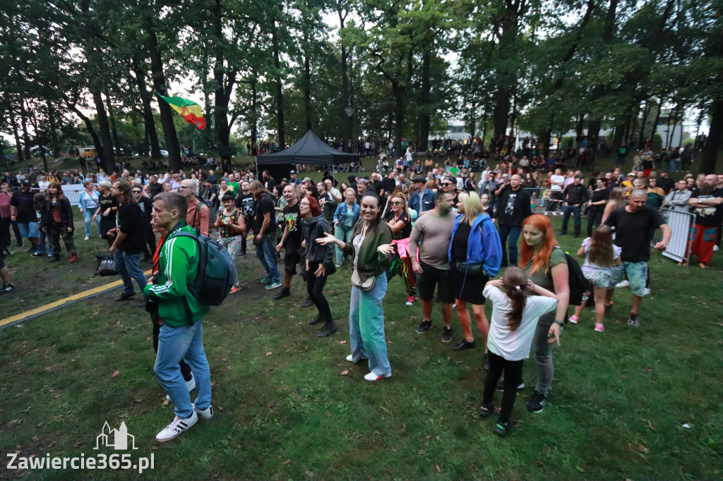Fotorelacja II: Żywa Scena Zawiercie – Festiwal Reggae. Koncert zespołu KONOPIANS