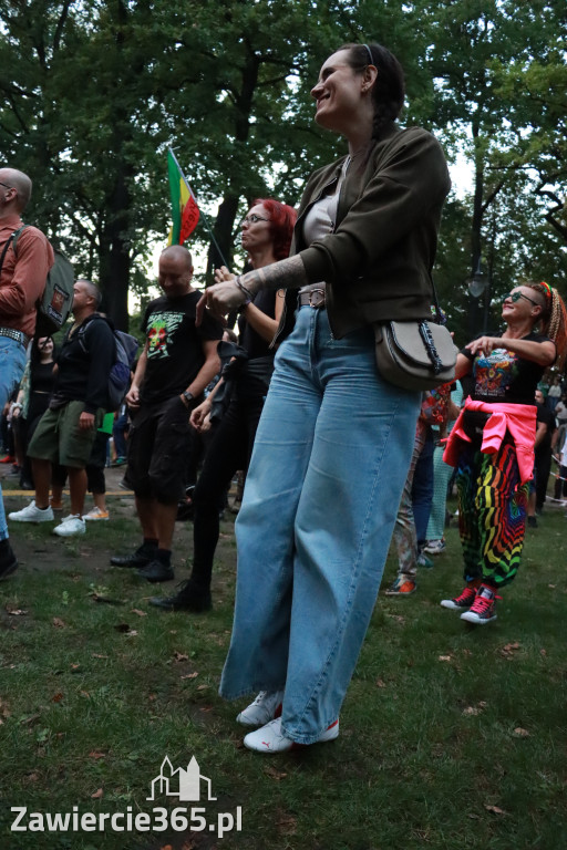 Fotorelacja II: Żywa Scena Zawiercie – Festiwal Reggae. Koncert zespołu KONOPIANS