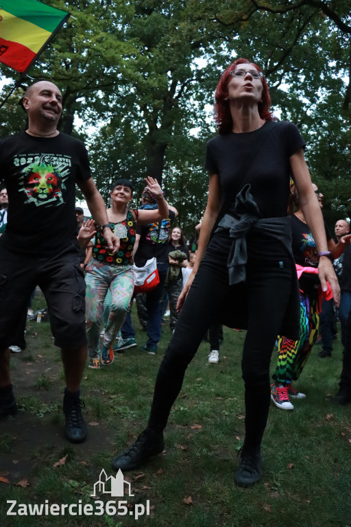 Fotorelacja II: Żywa Scena Zawiercie – Festiwal Reggae. Koncert zespołu KONOPIANS