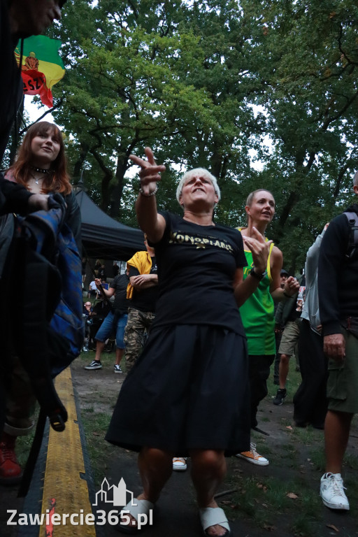 Fotorelacja II: Żywa Scena Zawiercie – Festiwal Reggae. Koncert zespołu KONOPIANS