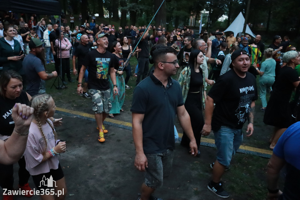 Fotorelacja II: Żywa Scena Zawiercie – Festiwal Reggae. Koncert zespołu KONOPIANS