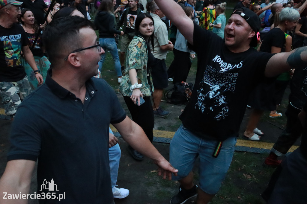 Fotorelacja II: Żywa Scena Zawiercie – Festiwal Reggae. Koncert zespołu KONOPIANS