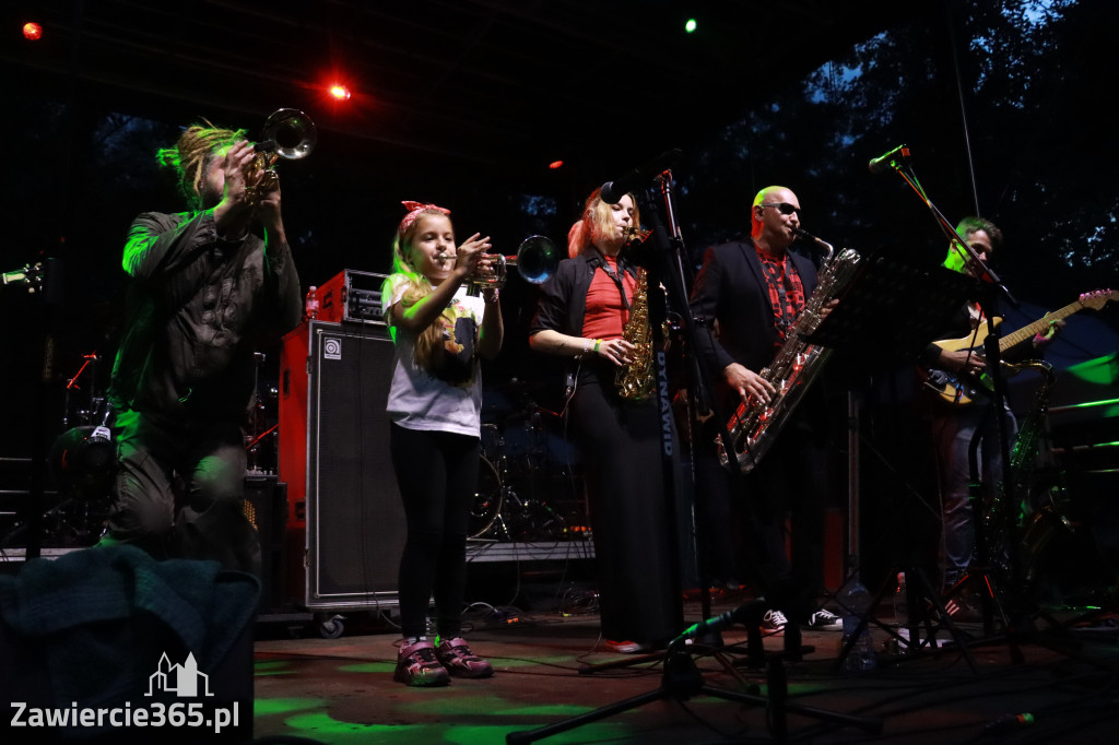 Fotorelacja II: Żywa Scena Zawiercie – Festiwal Reggae. Koncert zespołu KONOPIANS
